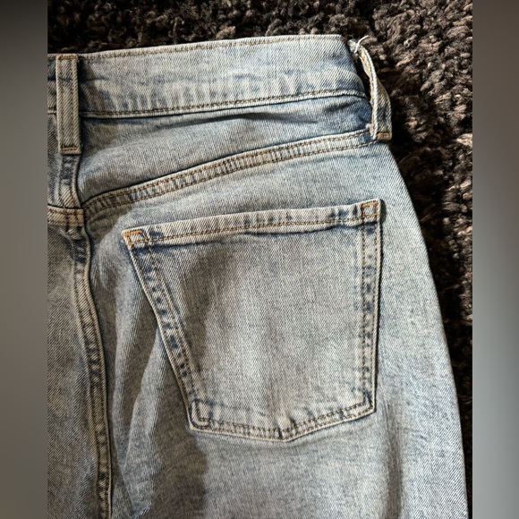 Old Navy OG Straight high-waisted Jeans. Size 8 Petite. - Picture 8 of 9